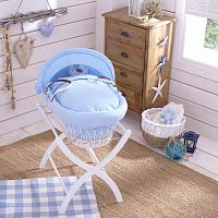 колыбель-переноска gift wicker moses basket белая, голубое белье в Екатеринбурге